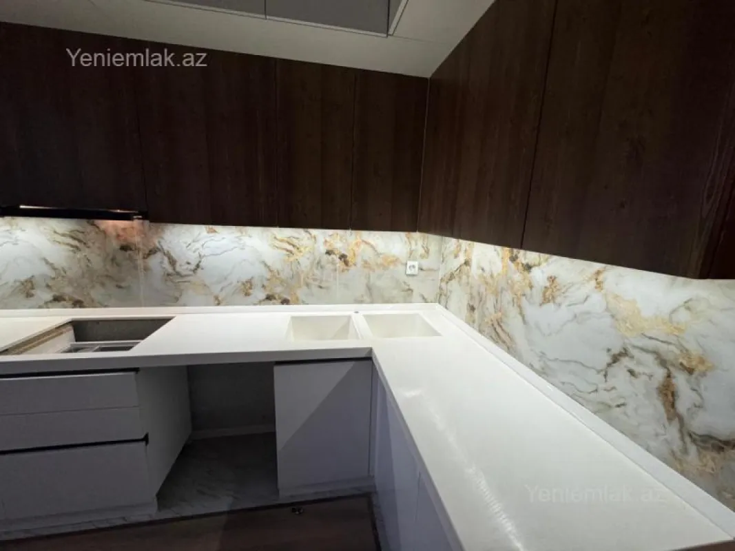 Satılır 3 otaqlı yeni tikili 134 m²