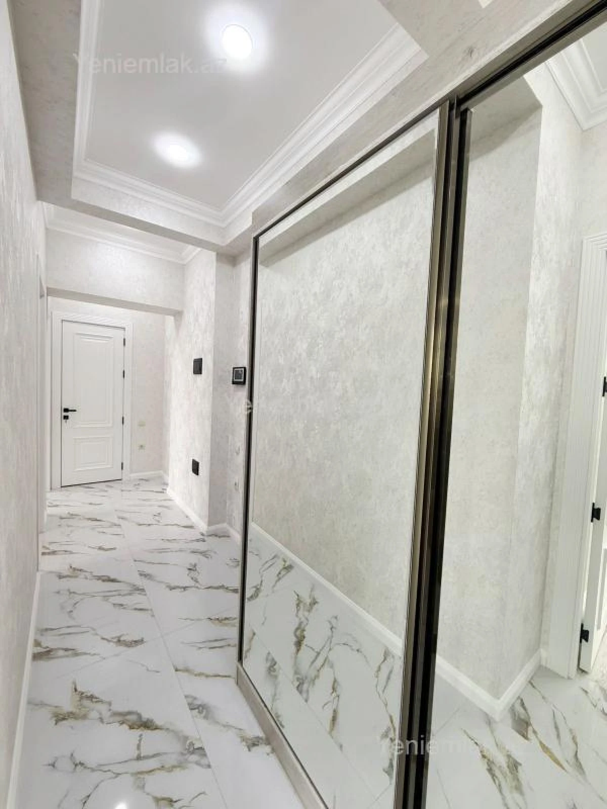 Satılır 2 otaqlı yeni tikili 66 m²