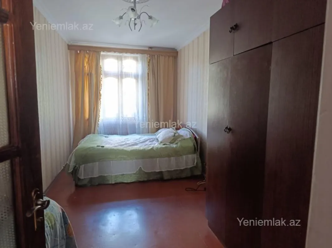 Satılır 2 otaqlı köhnə tikili 42 m²