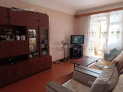 Satılır 2 otaqlı köhnə tikili 42 m²