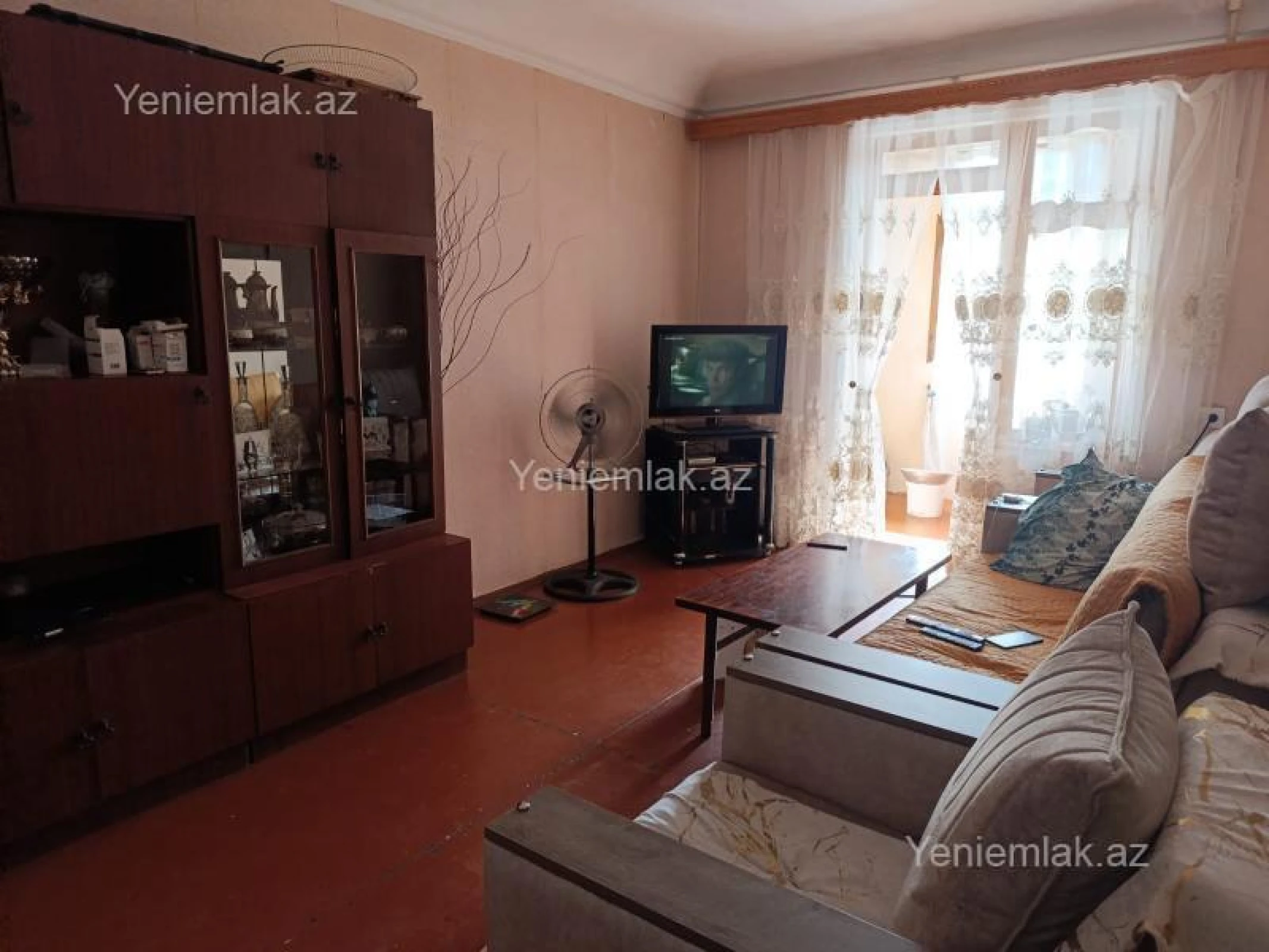 Satılır 2 otaqlı köhnə tikili 42 m²