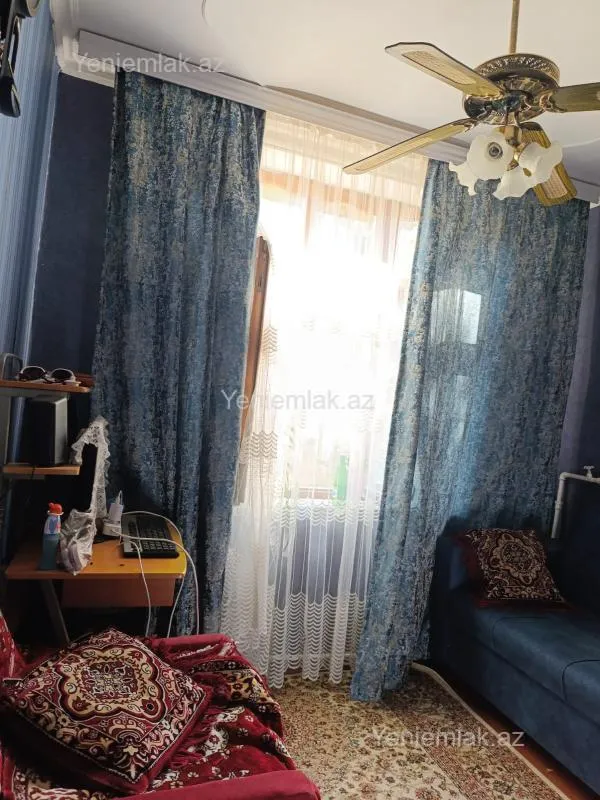 Satılır 2 otaqlı köhnə tikili 42 m²