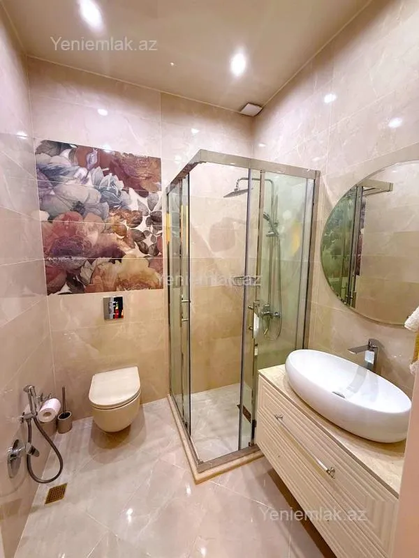 Satılır 2 otaqlı yeni tikili 65.5 m²