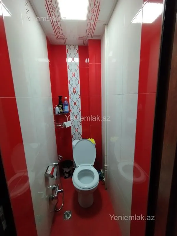 Satılır 4 otaqlı köhnə tikili 90 m²