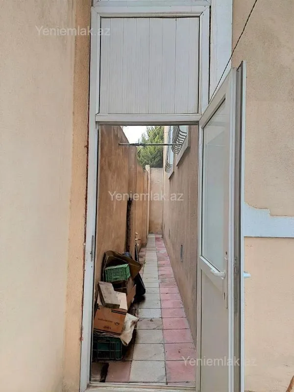 Satılır 4 otaqlı həyət evi 200 m²