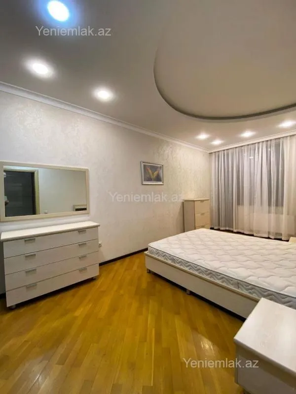 Satılır 2 otaqlı yeni tikili 92 m²