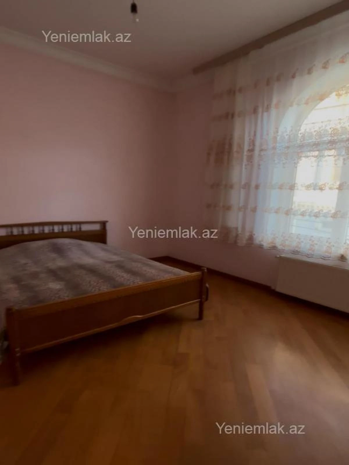 Satılır 6 otaqlı həyət evi 550 m²