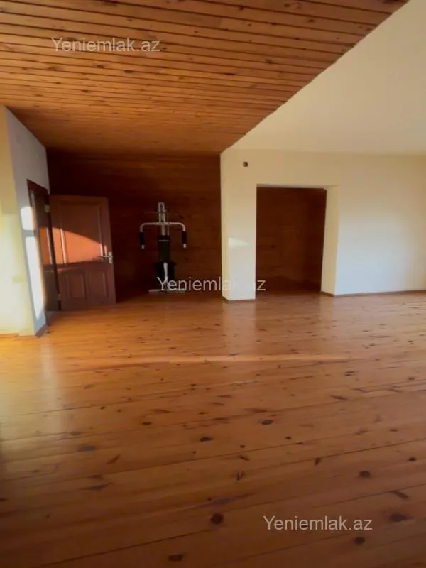 Satılır 6 otaqlı həyət evi 550 m²