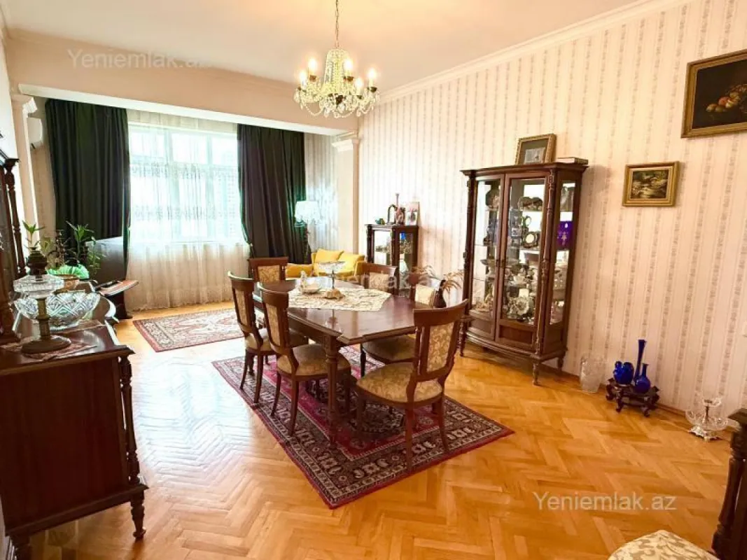 Satılır 4 otaqlı yeni tikili 154 m²