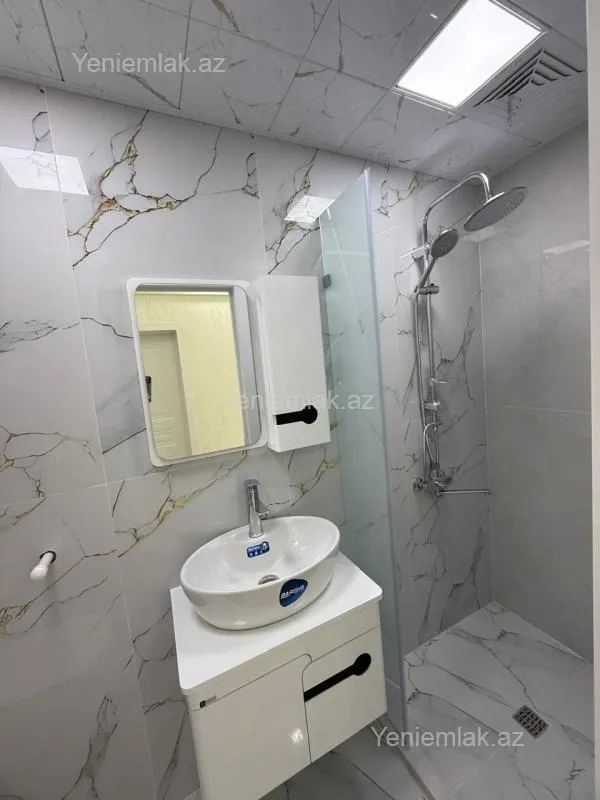 Satılır 3 otaqlı yeni tikili 61 m²