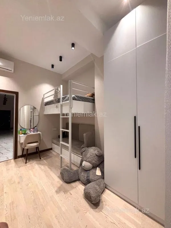 Satılır 4 otaqlı yeni tikili 136 m²