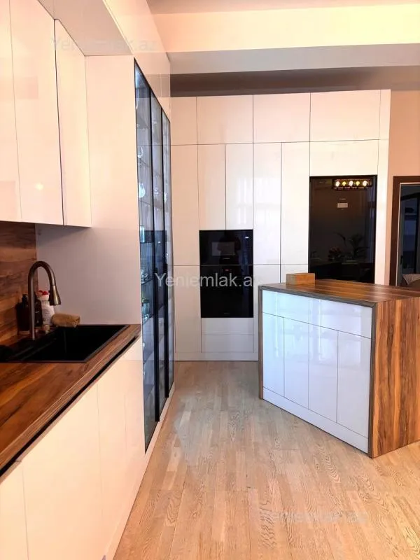Satılır 4 otaqlı yeni tikili 136 m²