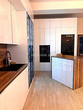 Satılır 4 otaqlı yeni tikili 136 m²