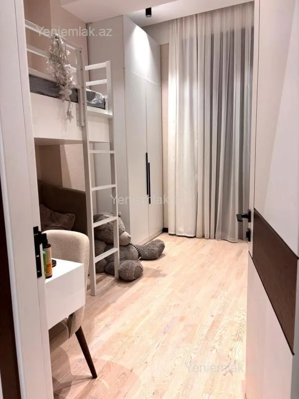 Satılır 4 otaqlı yeni tikili 136 m²