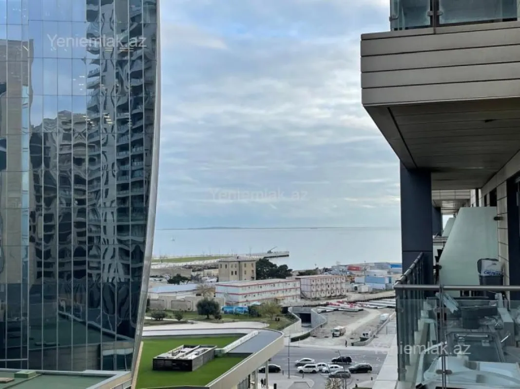 Satılır 4 otaqlı yeni tikili 175.3 m²