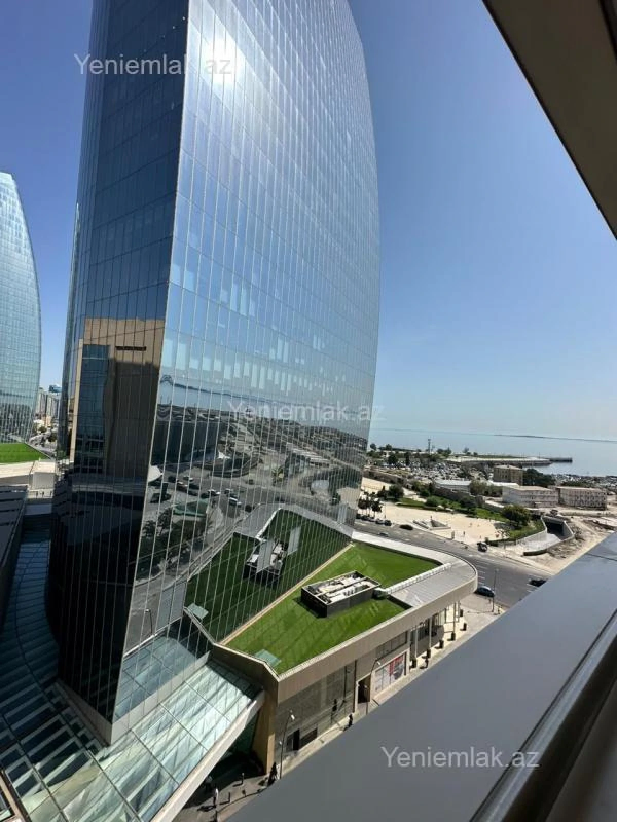 Satılır 4 otaqlı yeni tikili 175.3 m²