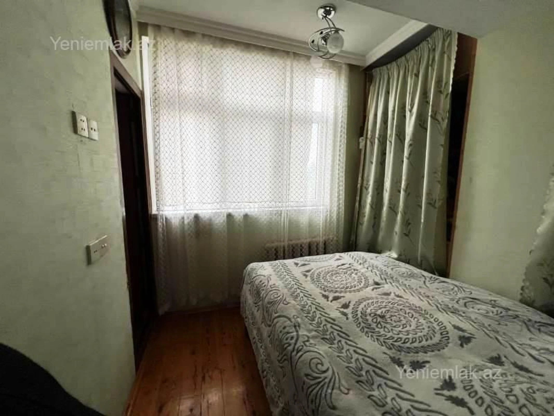 Satılır 3 otaqlı köhnə tikili 60 m²