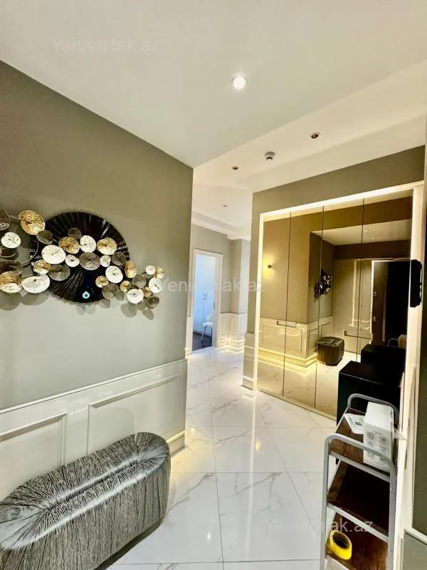 Satılır 3 otaqlı yeni tikili 120 m²