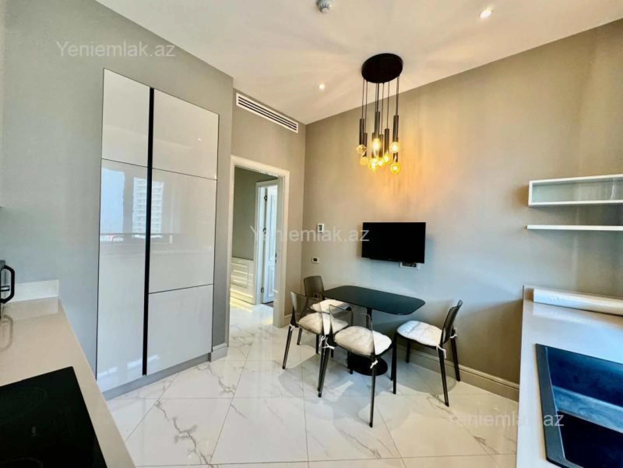 Satılır 3 otaqlı yeni tikili 120 m²