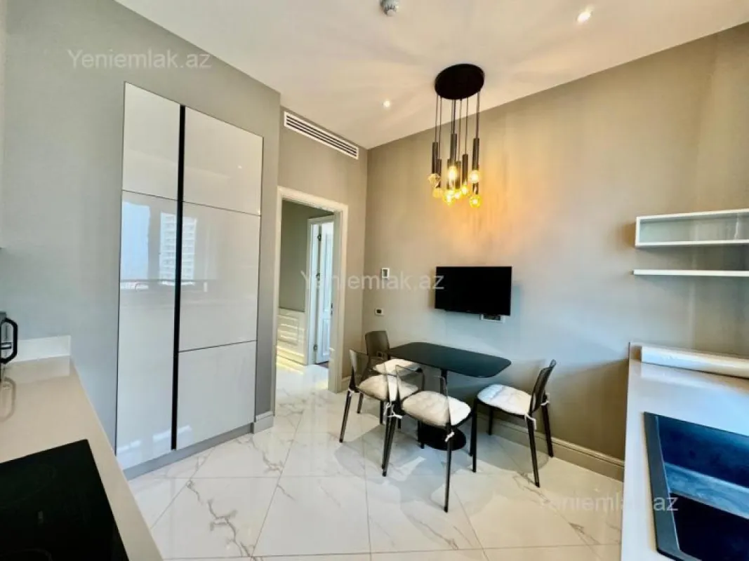 Satılır 3 otaqlı yeni tikili 120 m²