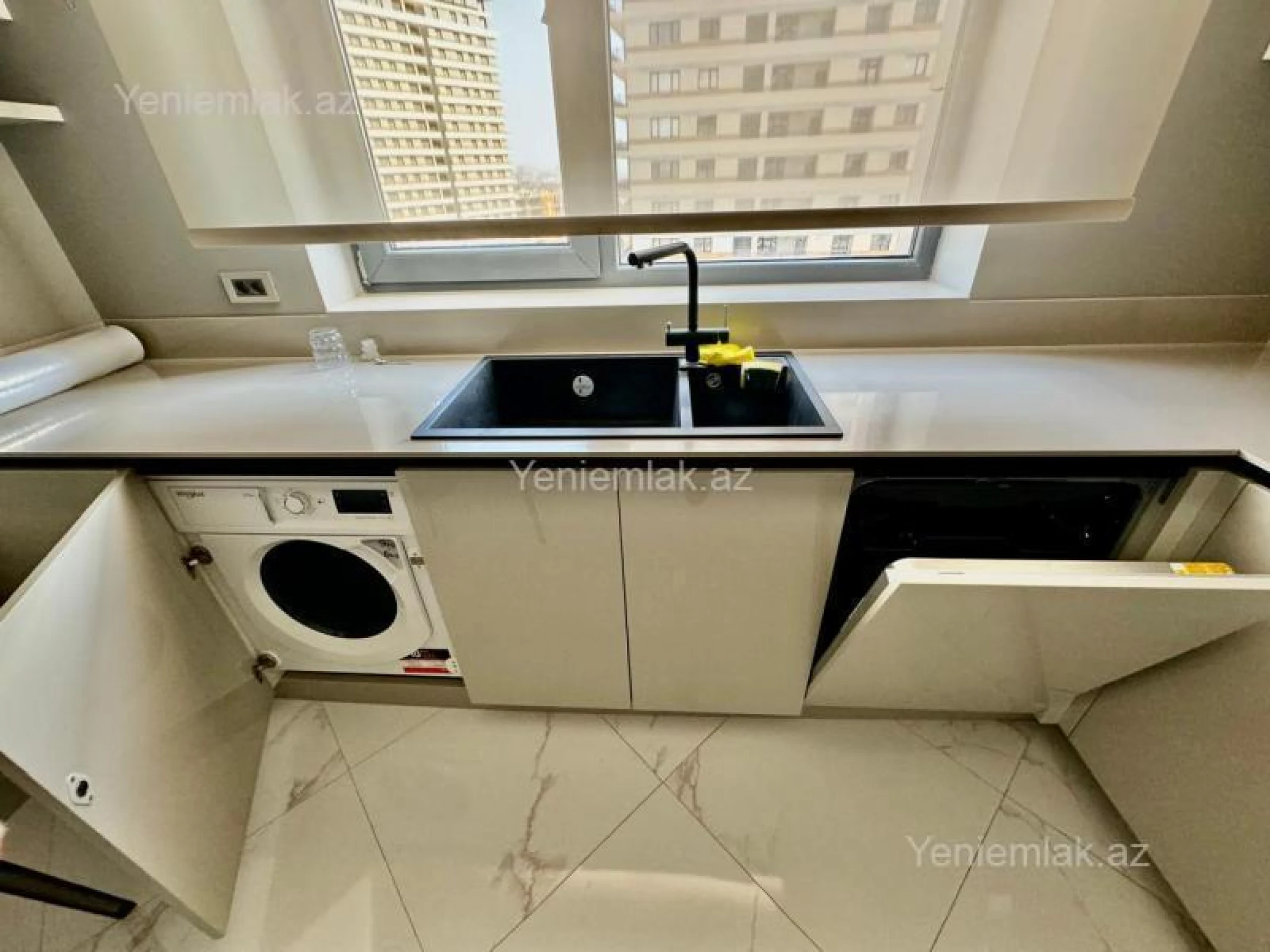 Satılır 3 otaqlı yeni tikili 120 m²