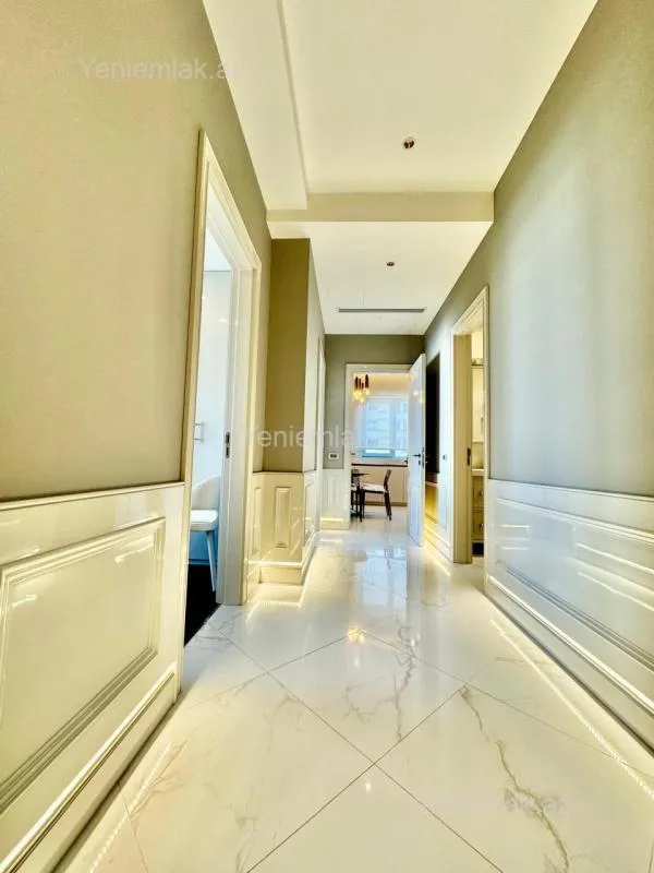 Satılır 3 otaqlı yeni tikili 120 m²