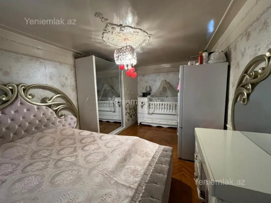 Satılır 3 otaqlı köhnə tikili 70 m²