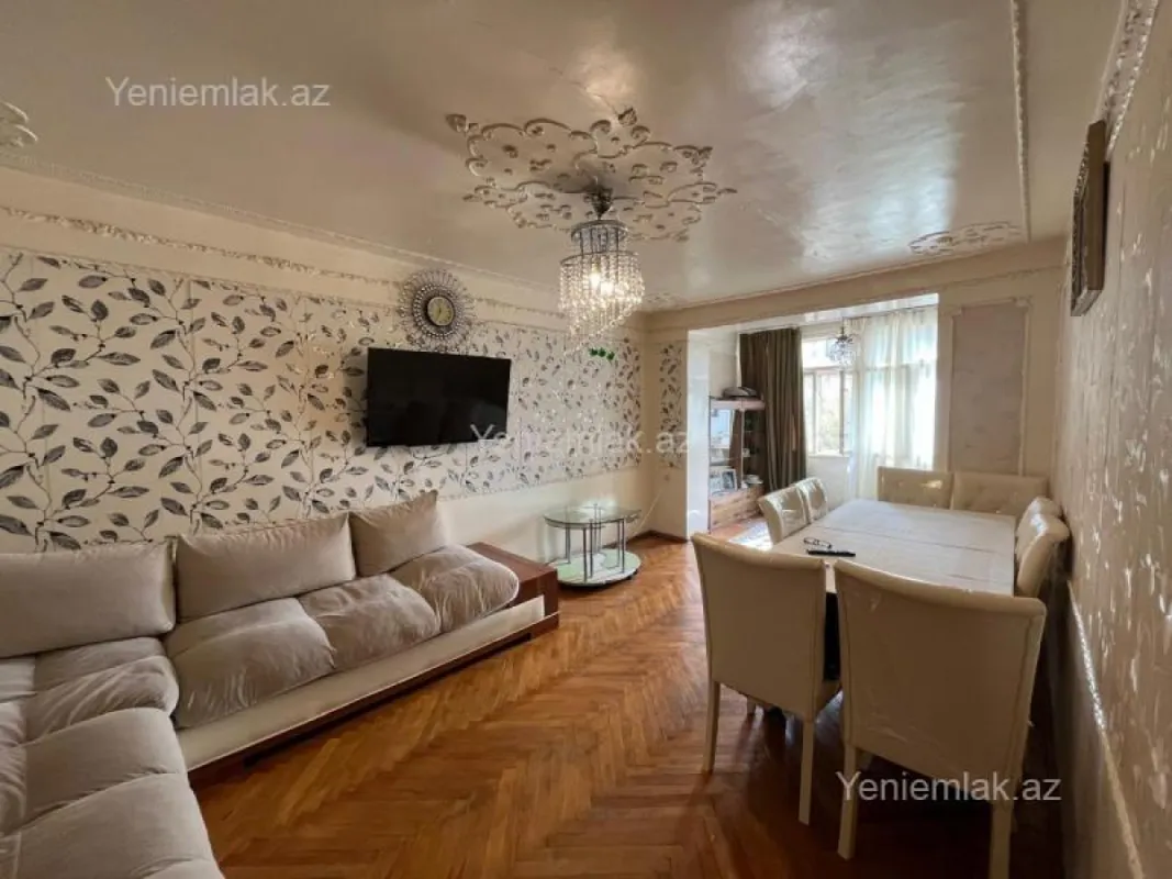 Satılır 3 otaqlı köhnə tikili 70 m²