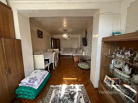 Satılır 3 otaqlı köhnə tikili 70 m²
