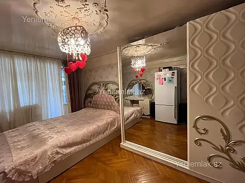 Satılır 3 otaqlı köhnə tikili 70 m²