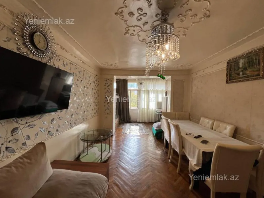 Satılır 3 otaqlı köhnə tikili 70 m²