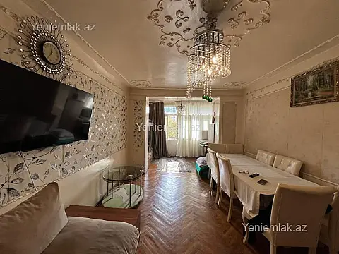 Satılır 3 otaqlı köhnə tikili 70 m²