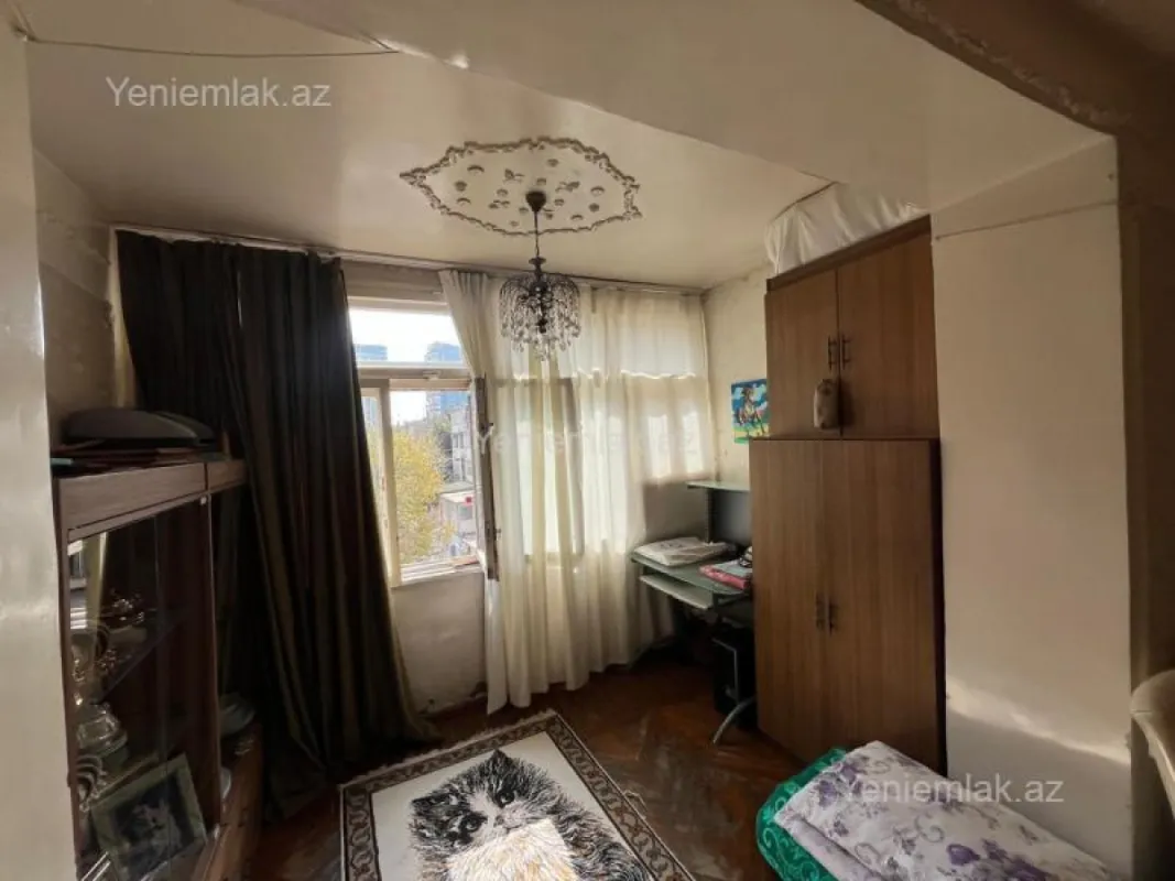 Satılır 3 otaqlı köhnə tikili 70 m²