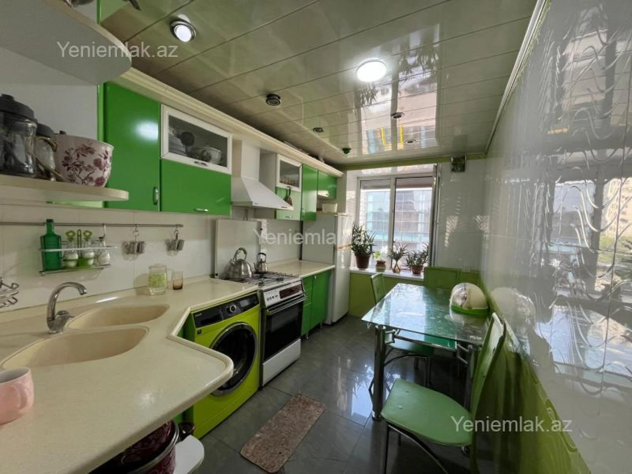 Satılır 3 otaqlı köhnə tikili 70 m²