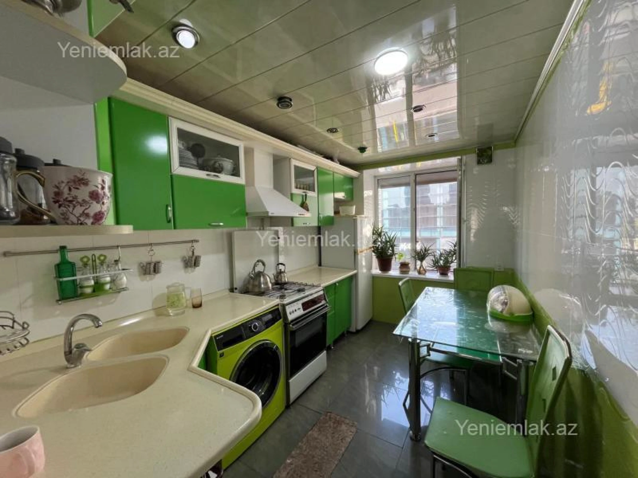 Satılır 3 otaqlı köhnə tikili 70 m²