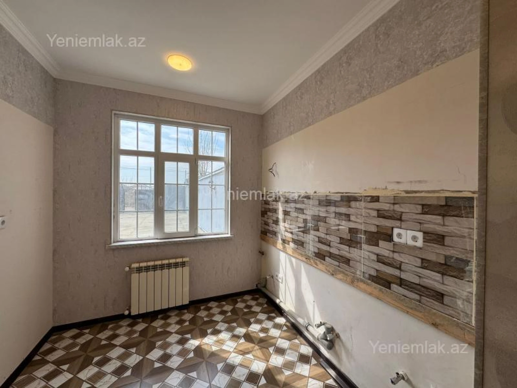 Satılır 3 otaqlı həyət evi 100 m²