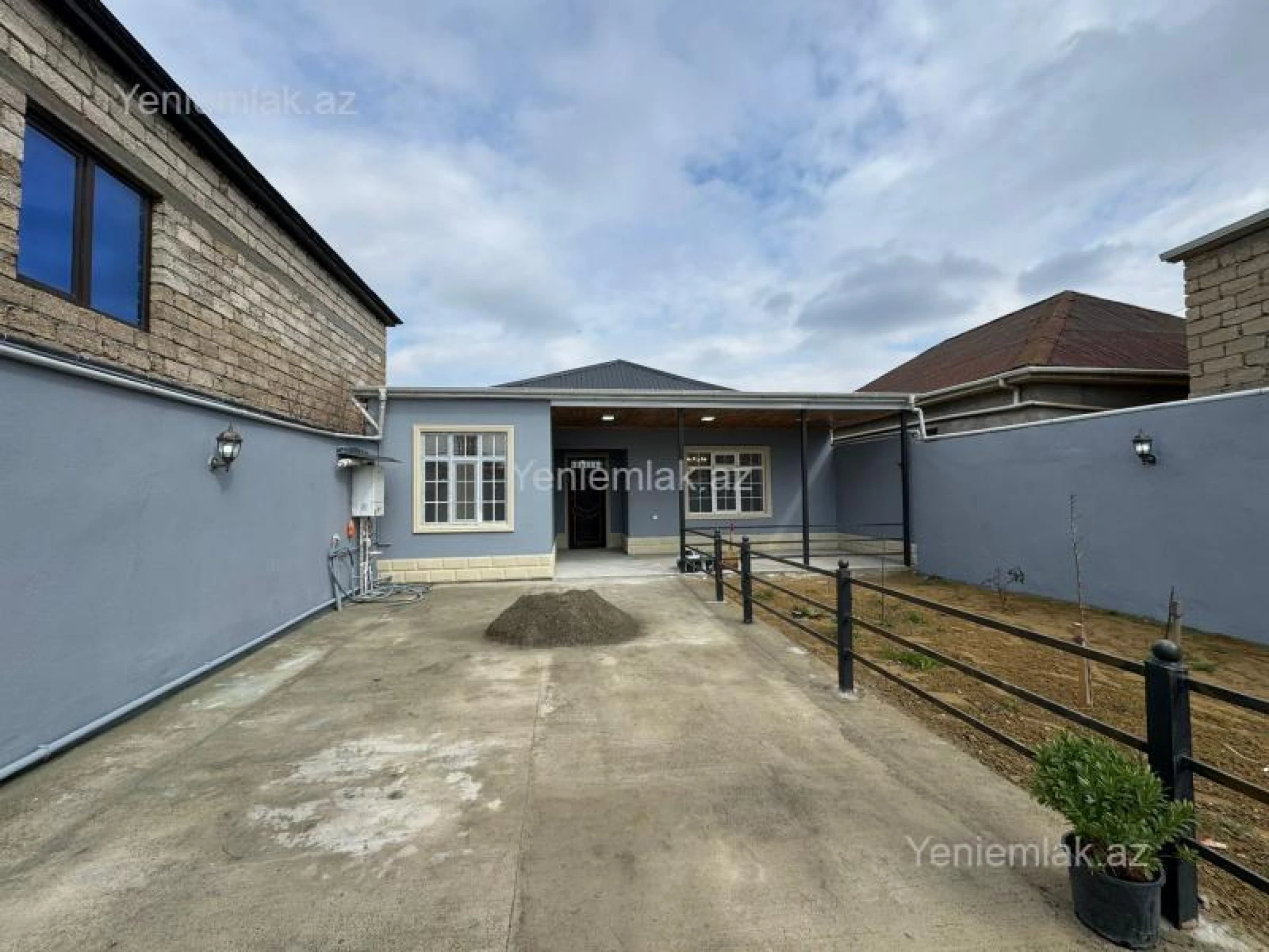 Satılır 3 otaqlı həyət evi 100 m²