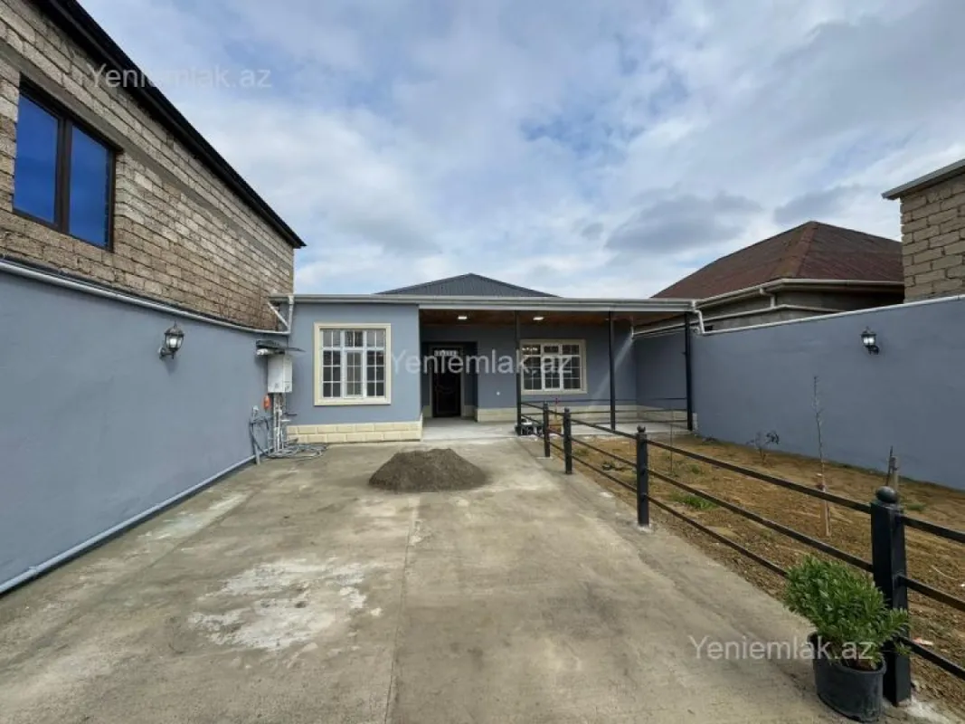 Satılır 3 otaqlı həyət evi 100 m²
