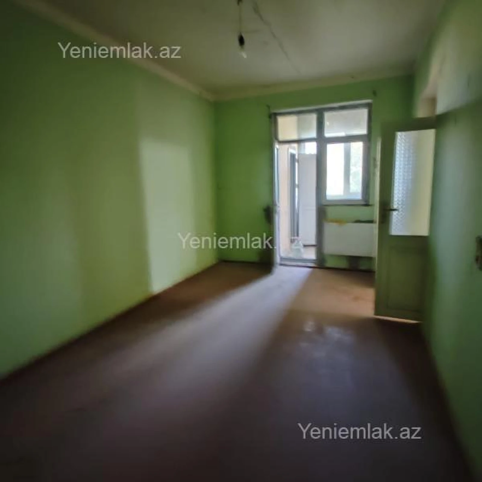 Satılır 8 otaqlı həyət evi 380 m²