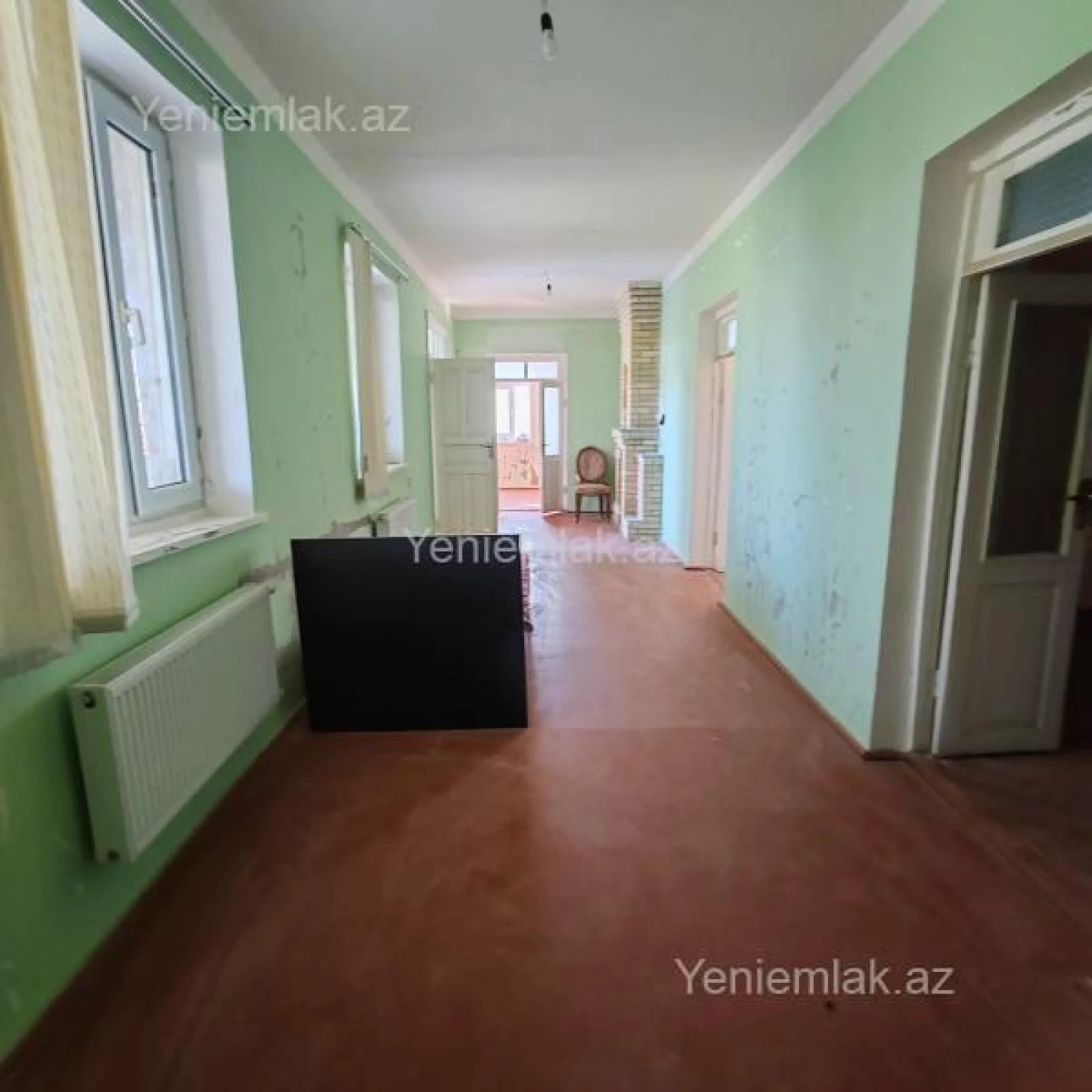 Satılır 8 otaqlı həyət evi 380 m²