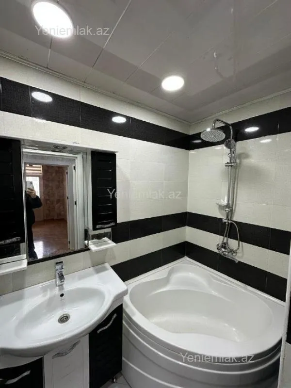 Satılır 3 otaqlı yeni tikili 84 m²