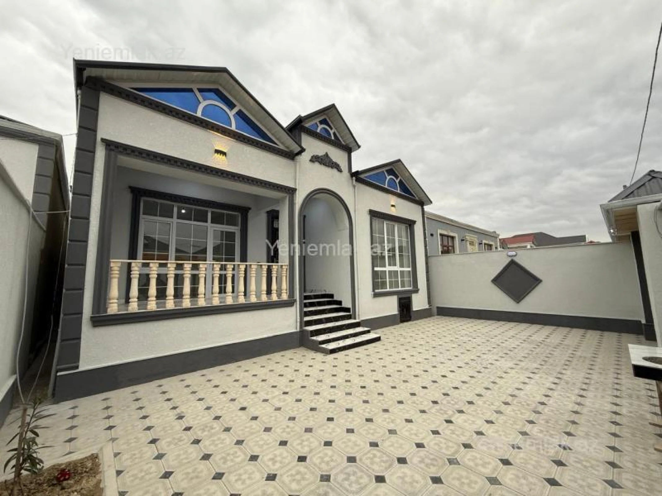 Satılır 4 otaqlı həyət evi 130 m²