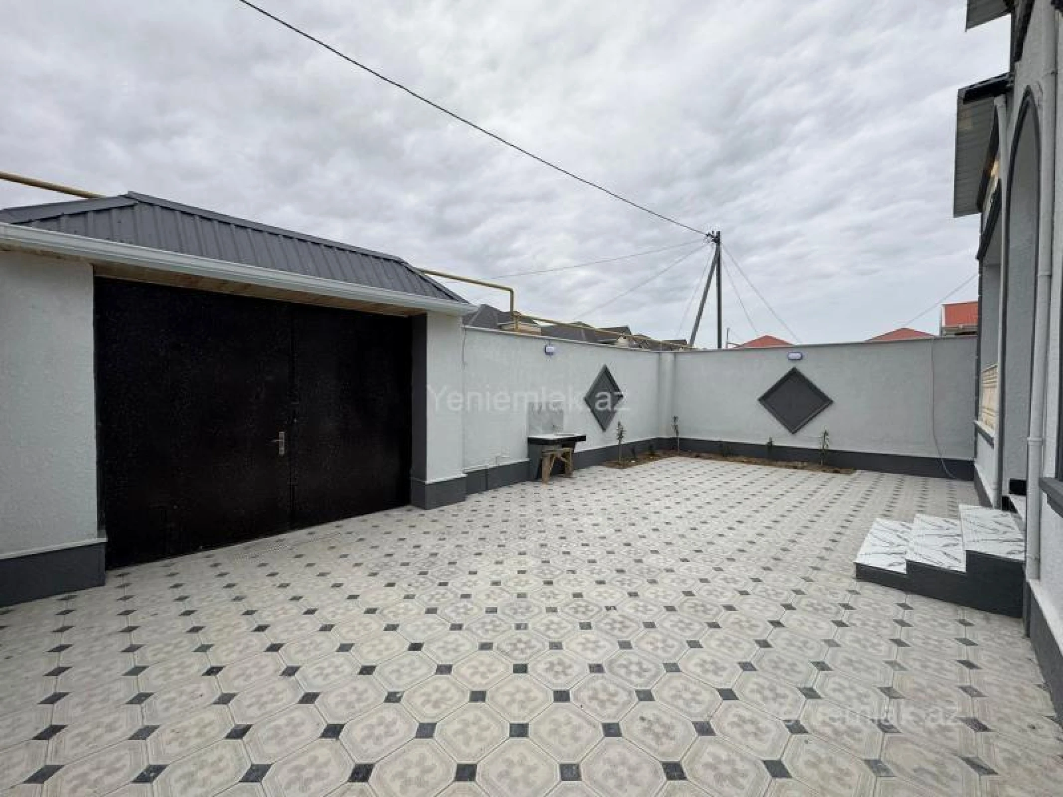 Satılır 4 otaqlı həyət evi 130 m²