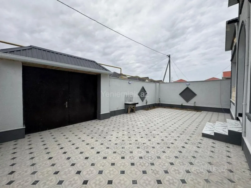 Satılır 4 otaqlı həyət evi 130 m²