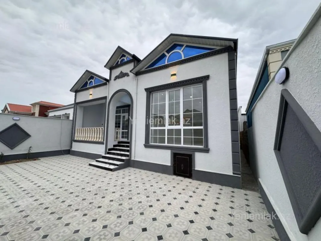 Satılır 4 otaqlı həyət evi 130 m²