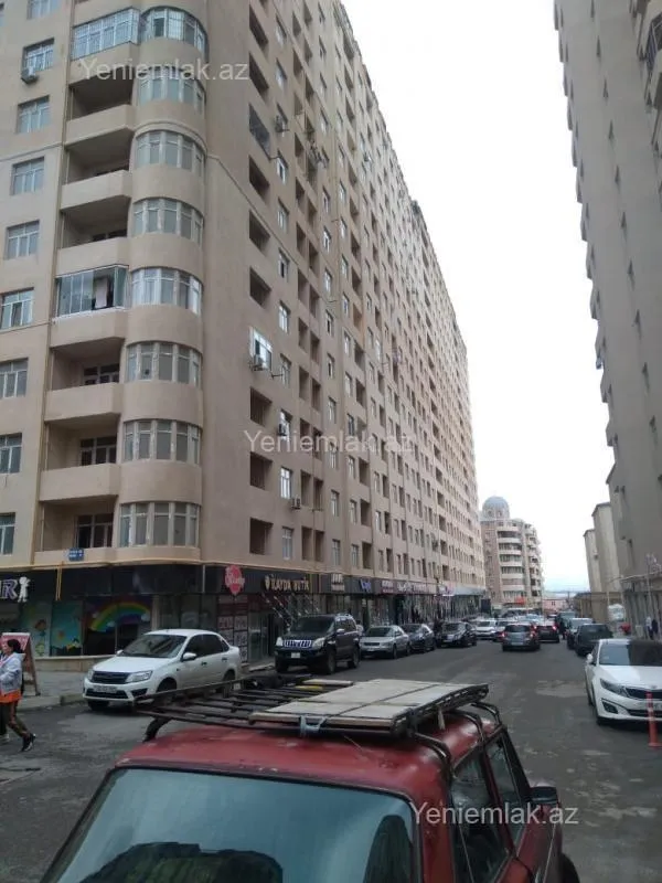 Satılır 4 otaqlı yeni tikili 176 m²