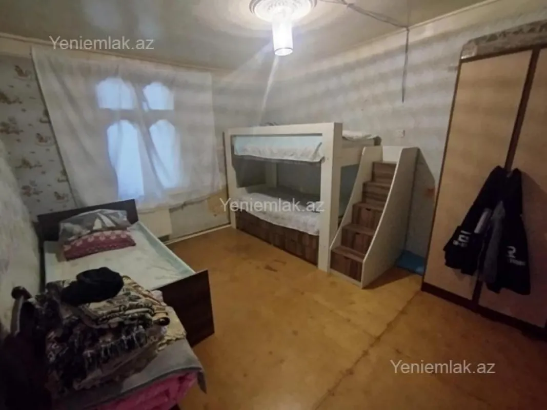 Satılır 14 otaqlı həyət evi 310 m²