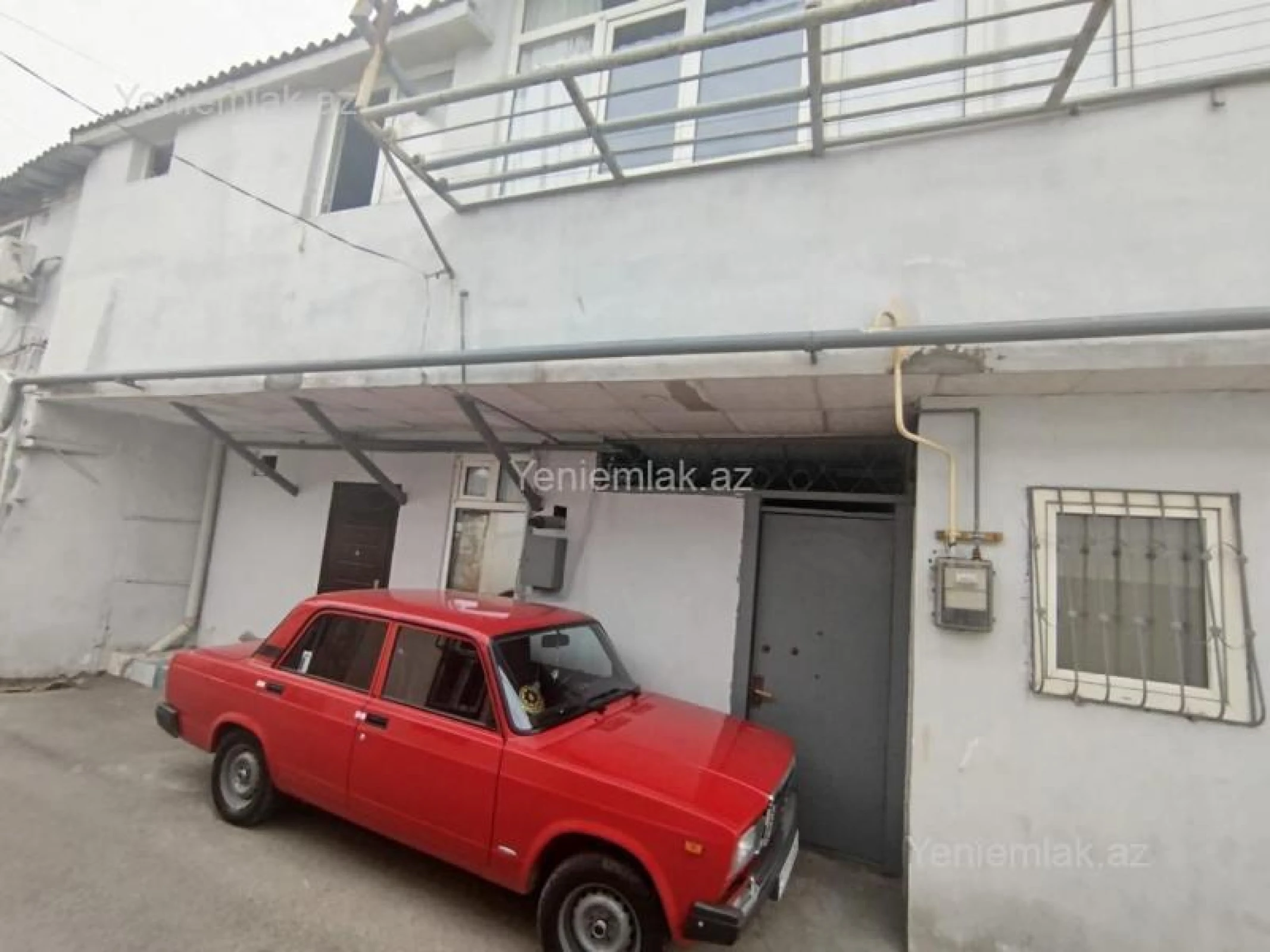 Satılır 14 otaqlı həyət evi 310 m²