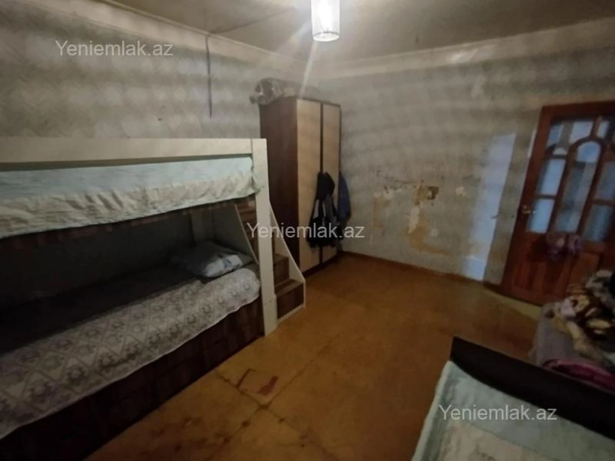 Satılır 14 otaqlı həyət evi 310 m²