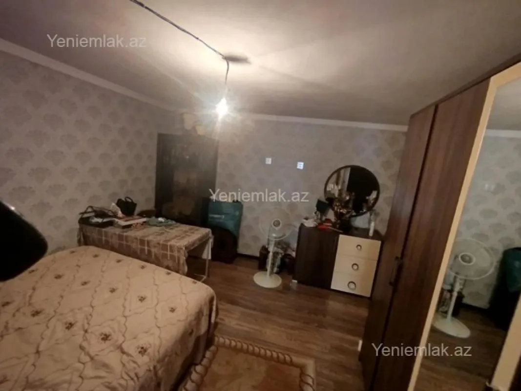 Satılır 14 otaqlı həyət evi 310 m²
